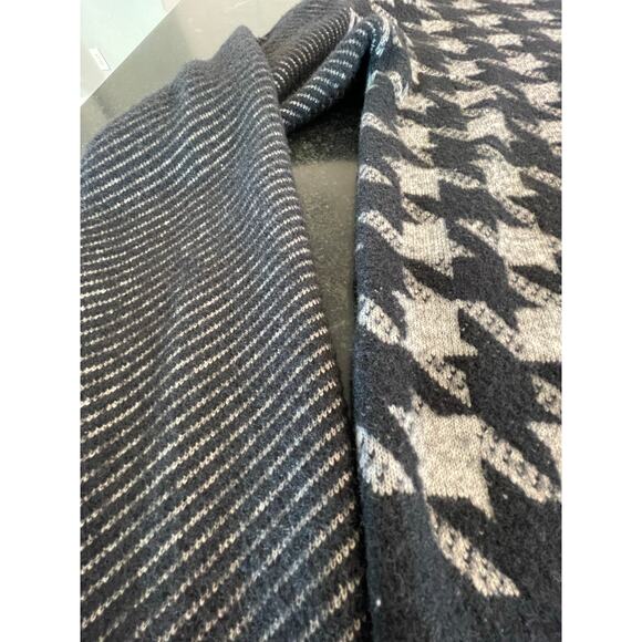 Ann Taylor  Houndstooth Black White Crop mock neck sweater MED - Picture 9 of 9